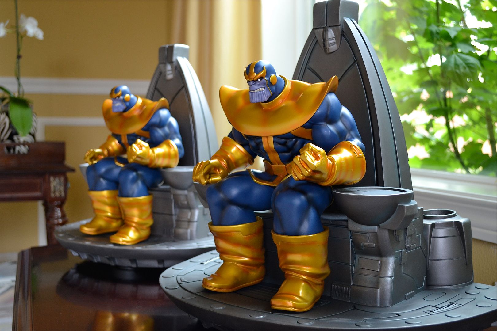 Statue Bowen Thanos Space Throne 8542